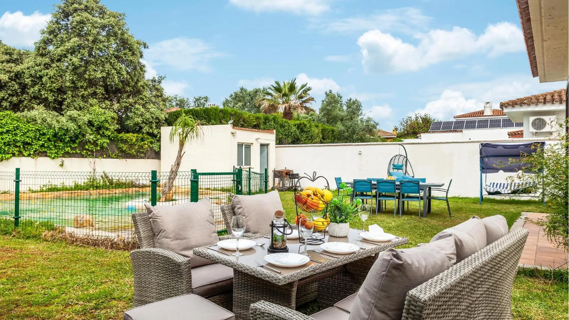 Lovely Home In Bollullos De La Mitacion Holiday home