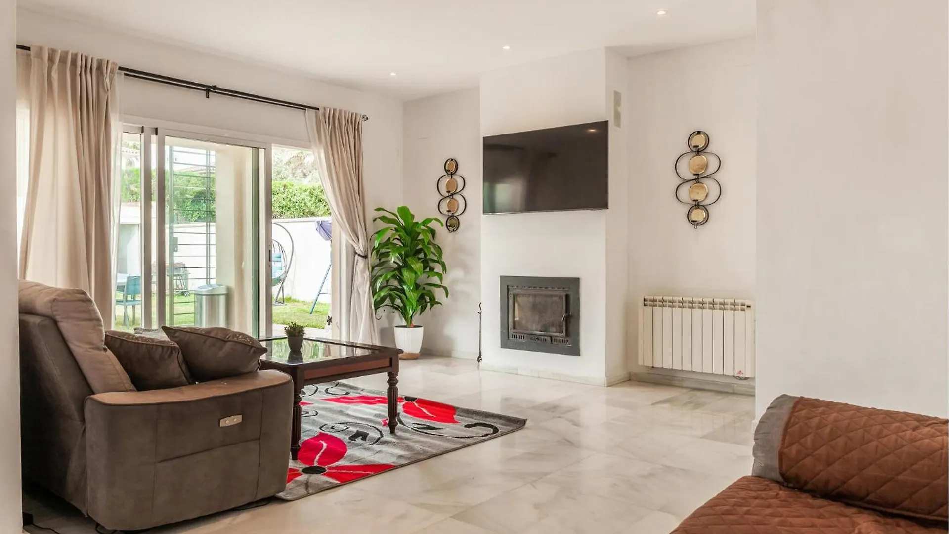 Lovely Home In Bollullos De La Mitacion Holiday home