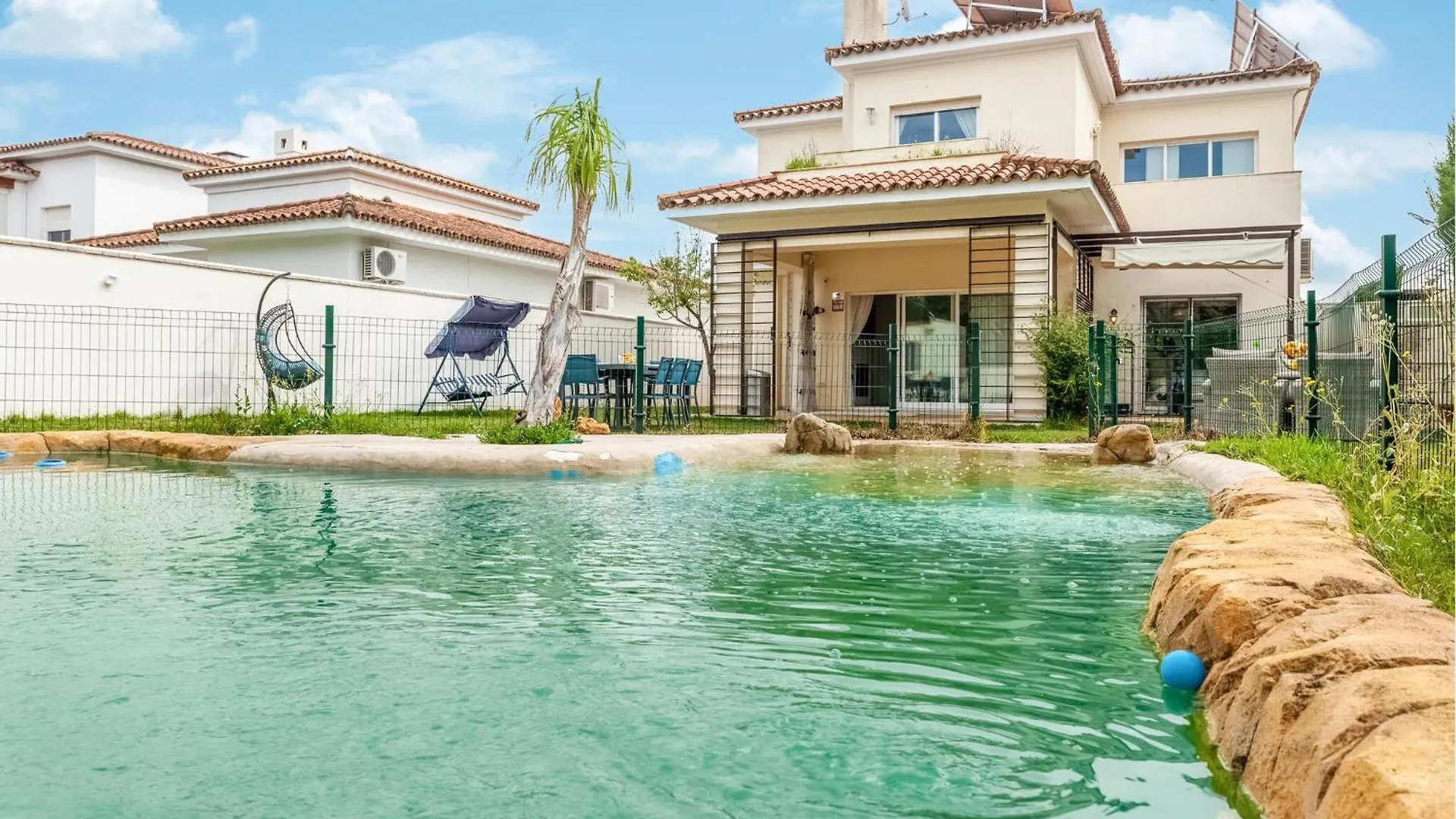 Lovely Home In Bollullos De La Mitacion contacts