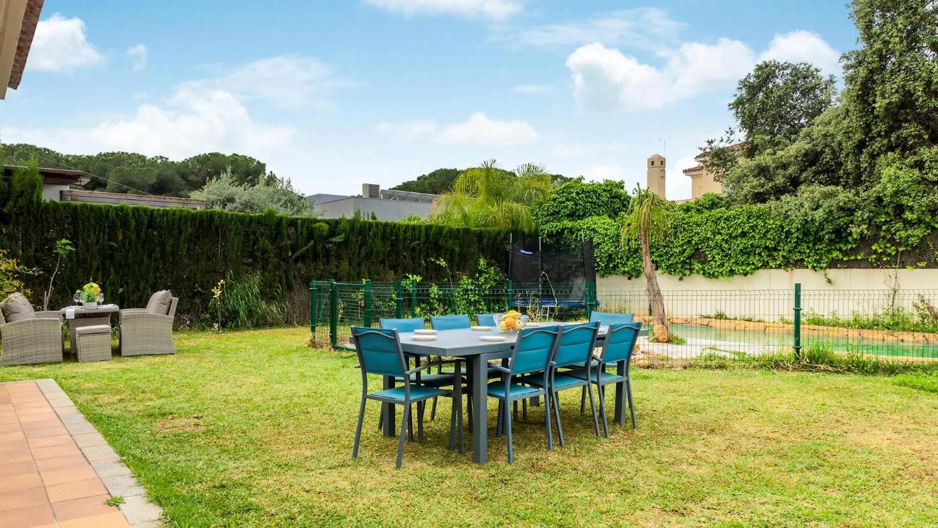Lovely Home In Bollullos De La Mitacion 0*,
